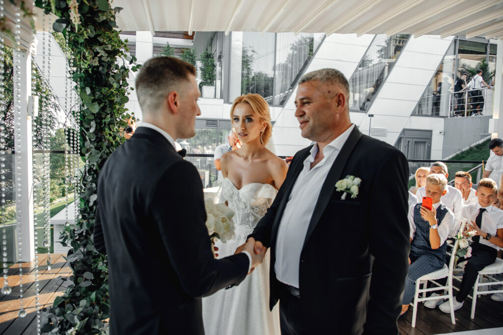 Fotografie artistică nuntă București — MK Wedding Studio