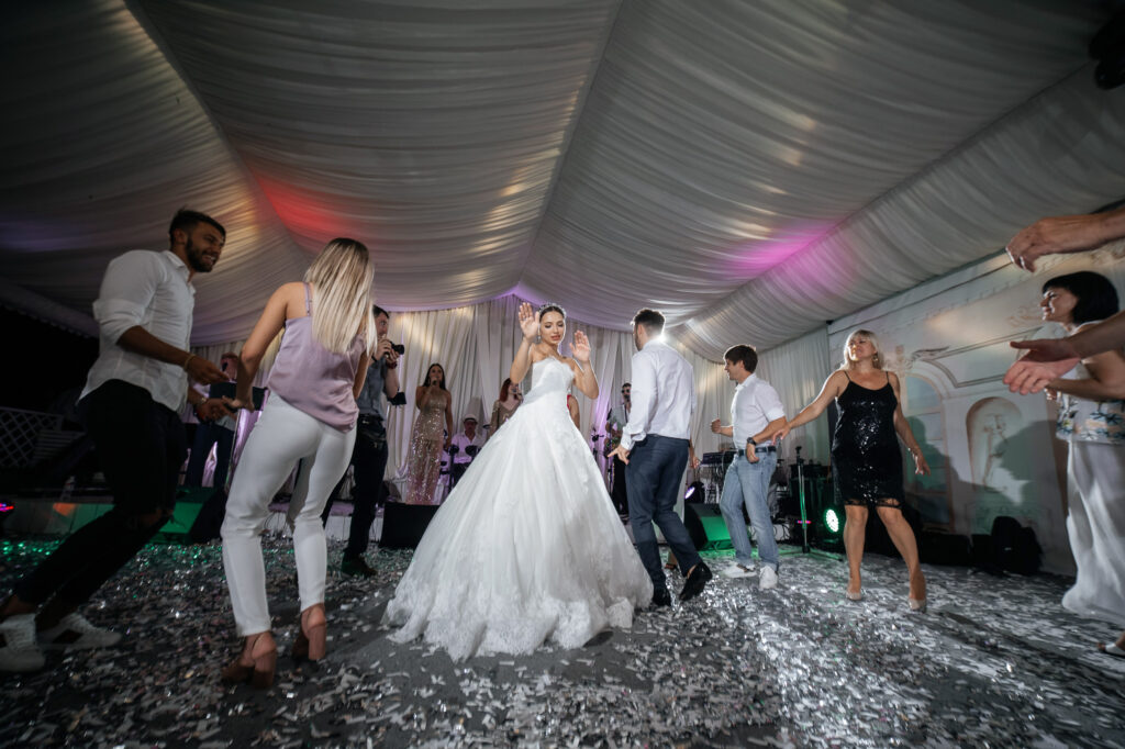 Nuntă București fotografiată de MK Wedding Studio